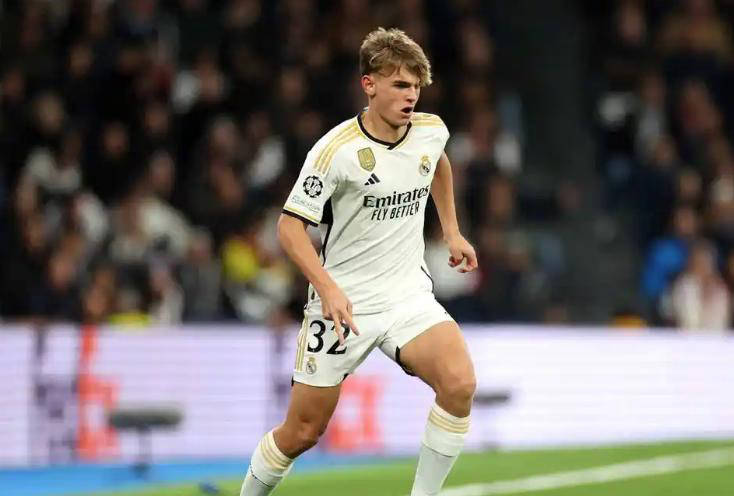 900万欧点亮意甲新星,皇马逼出阵容危机:贝林厄姆或将被边缘化