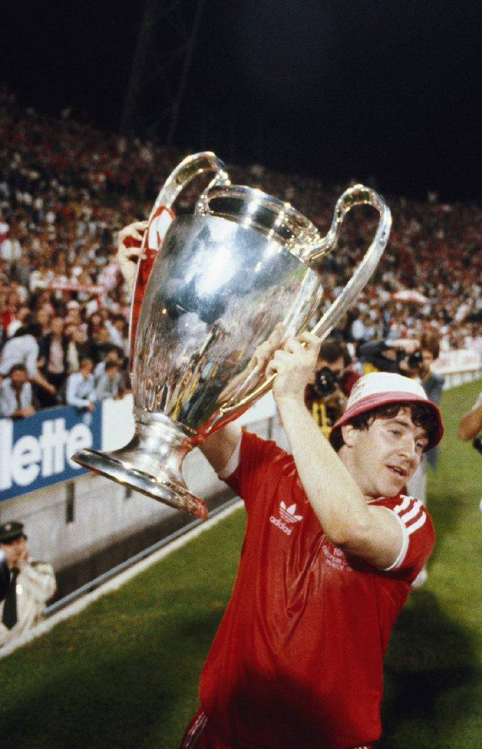 欧联杯前瞻:布拉加迎战诺丁汉森林,森林能否重走热刺逆袭路?