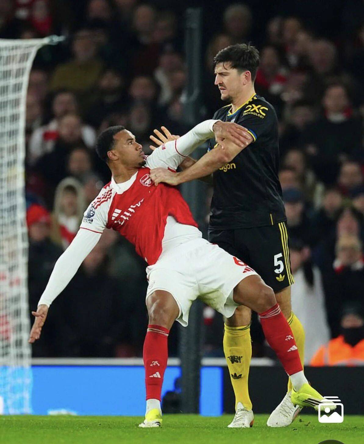 曼联恐不得不同意马奎尔续约条件!即将33岁仍比约罗靠谱,意甲已发来报价