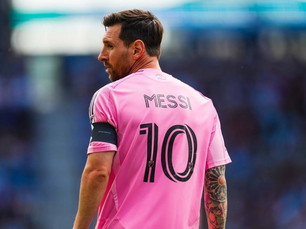 TA:说梅西只说进球!就跟数莎士比亚写过多少剧本一样肤浅!